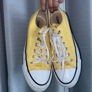 yellow platform converse!